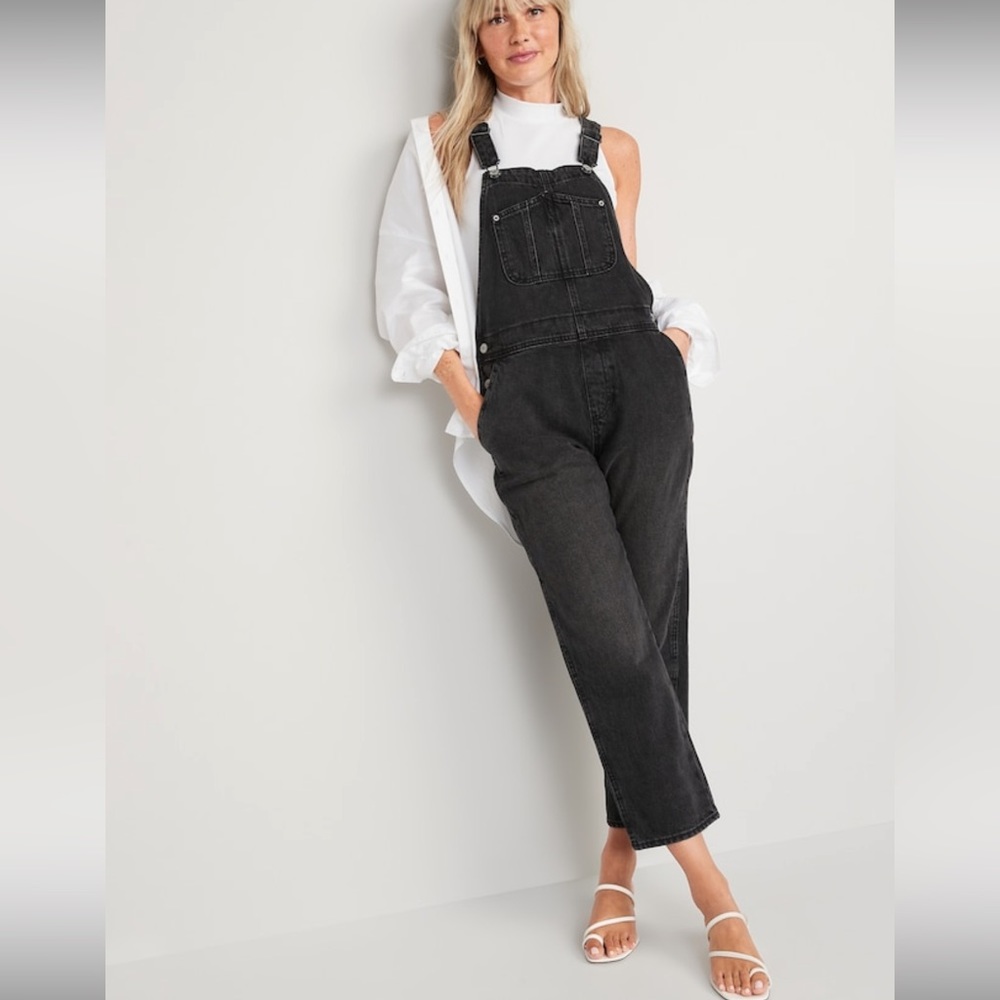 BRAND NEW- Old Navy Womens Slouchy Straight Black-Wash Non-Stretch Overalls